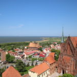 Frombork (deutsch Frauenburg) (PL) – Blick von der Domburg  über das Frische Haff