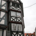 Fritzlar (D) – Marktplatz mit schönen Fachwerkhäusern