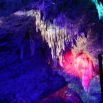 Han-sur-Lesse (B) – Lasershow in der Tropfsteinhöhle