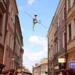 Lublin (PL) – Bronzener Seiltänzer in den Gassen der Altstadt