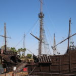 Huelva (E) – Nachbildungen der Schiffe La Pinta, La Niña und La Santa María mit denen Christoph Kolumbus Amerika entdeckte