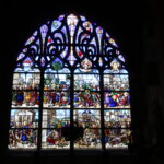 Bourges (F) – Die gesamte Kirche ist mit perfekten Glasmalereien ausgeschmückt
