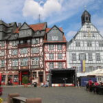 Butzbach (D) – Marktplatz mit altem Rathaus