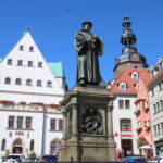 Lutherstadt Eisleben (D) – Lutherdenkmal auf dem Marktplatz