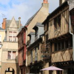 Le Mans (F) – Schöne Altstadt mit alten Fachwerkhäusern